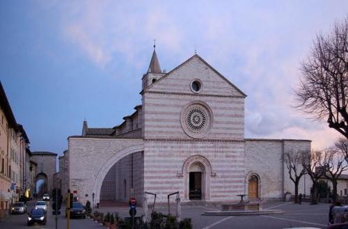 Assisi chiesa di santa chiara
